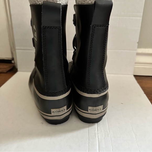 Sorel Winter Carnival Boots - Picture 8 of 8